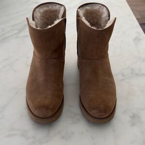 UGG Women's Tan Suede Winter Boots